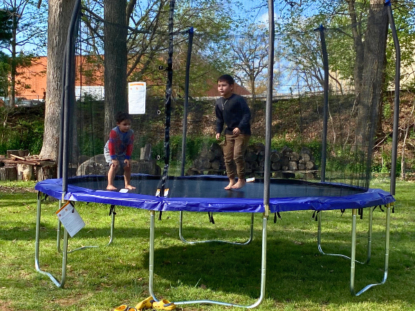 Key Factors In Choosing A Kids' Trampoline In 2025 1