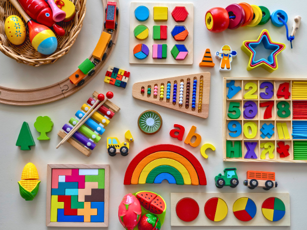 Should Kids Have Lots of Toys photo 1